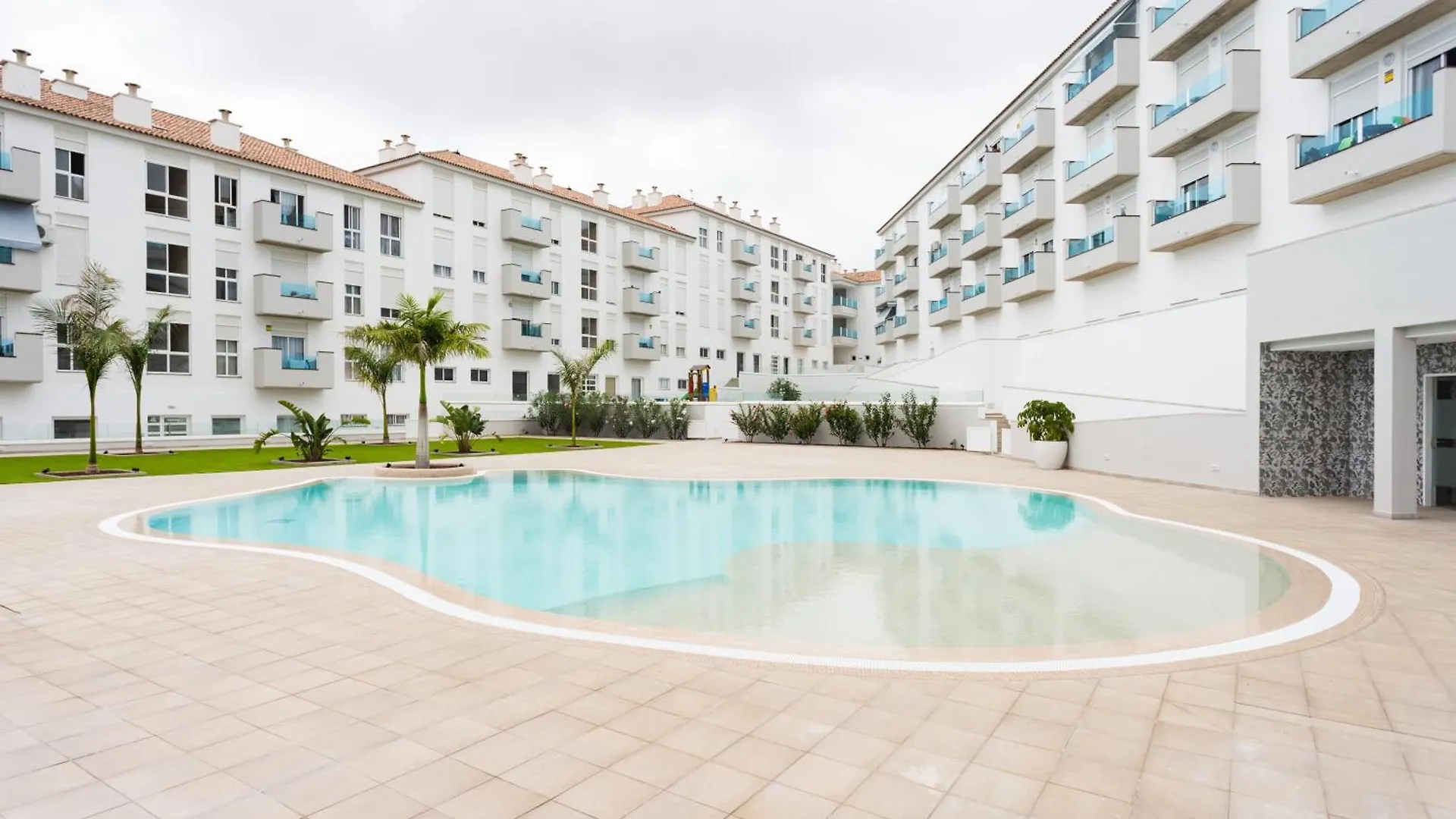 Home2Book Relaxing Poolside Escape, Arona Appartement